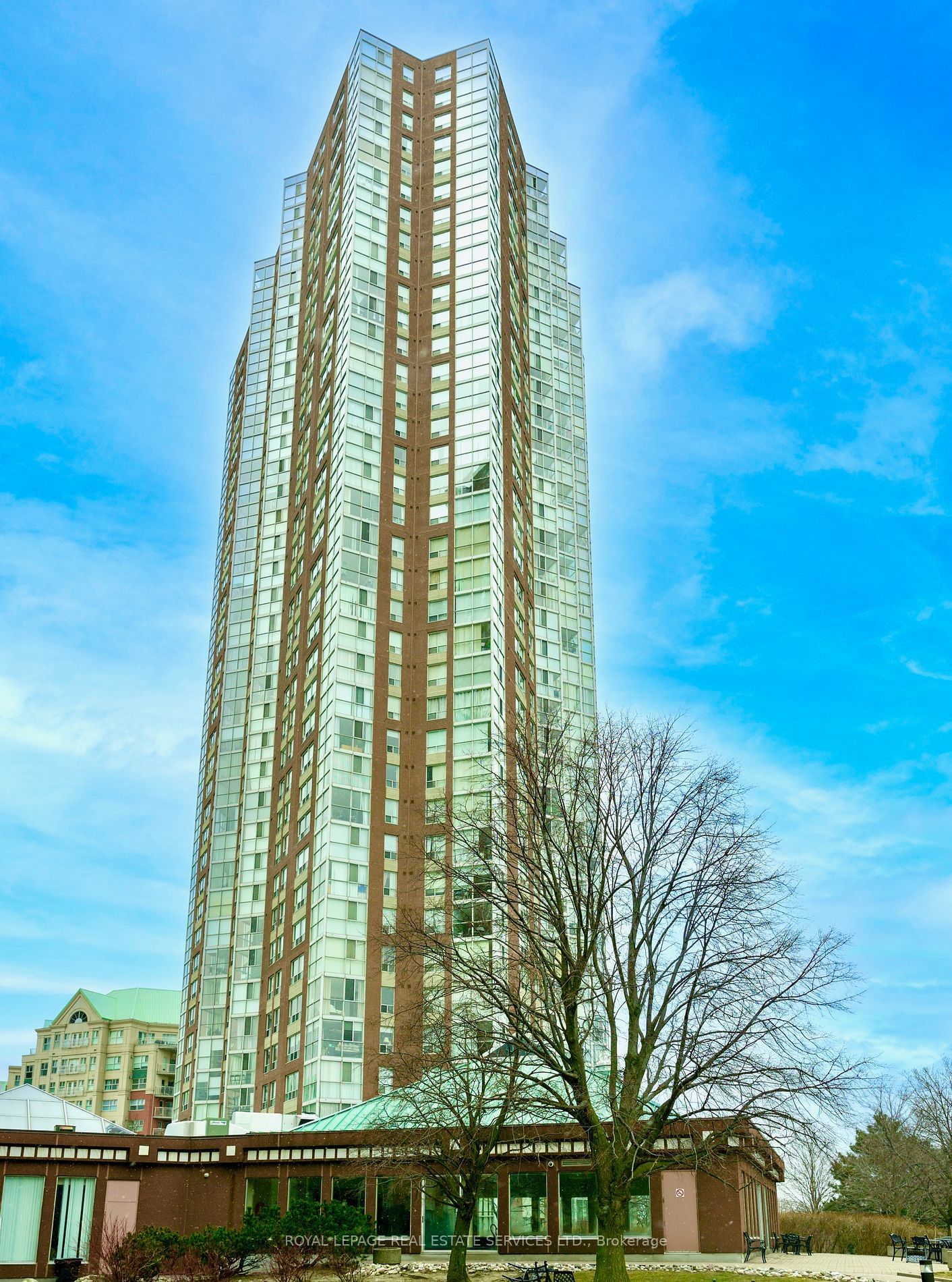 7 Concorde Pl, unit 212 for sale - image #1