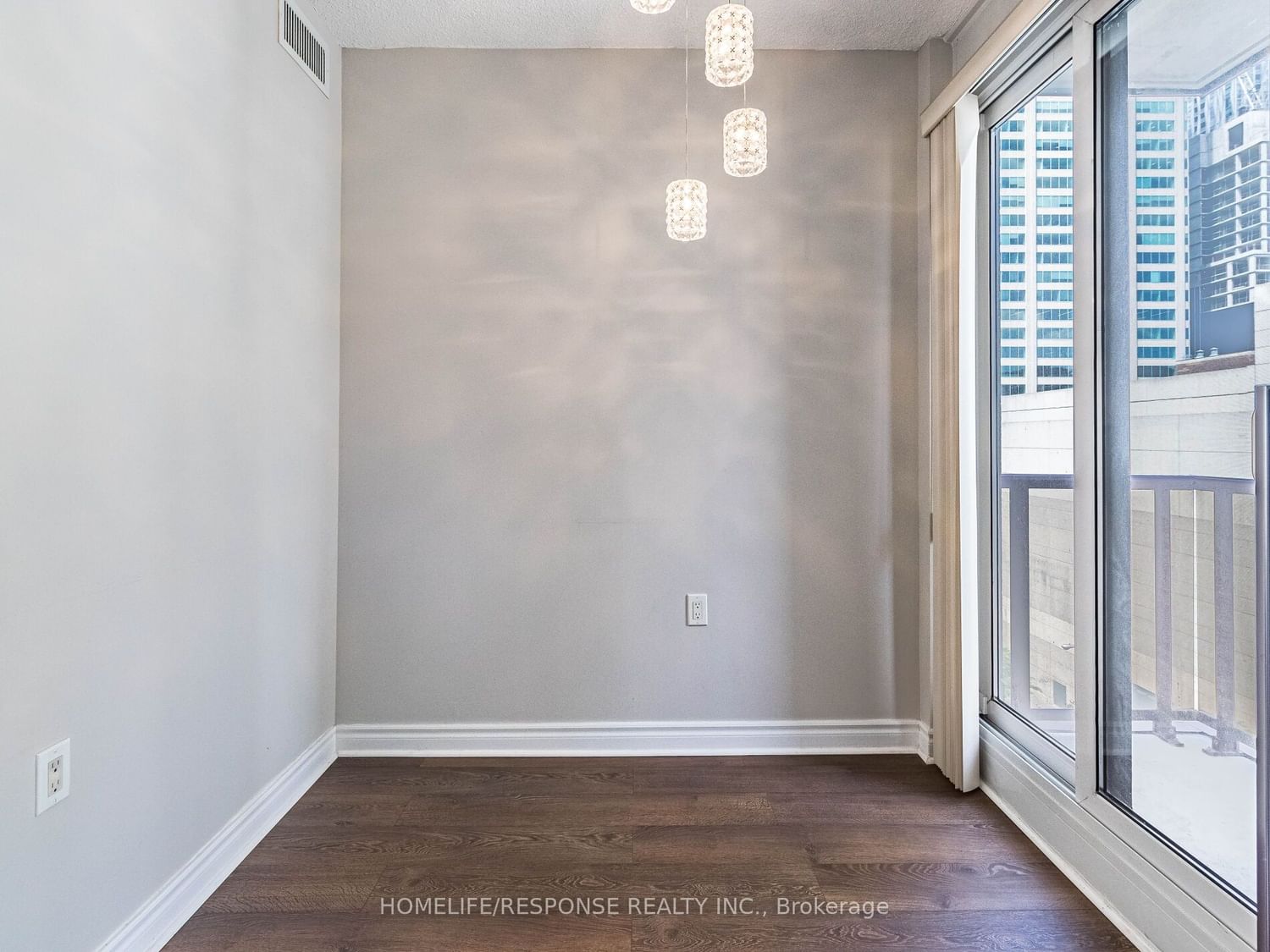 85 BLOOR St E, unit 802 for sale - image #16