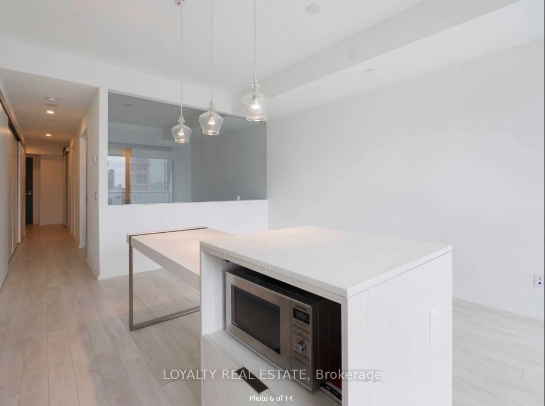 197 Yonge St, unit 1210 for sale - image #6