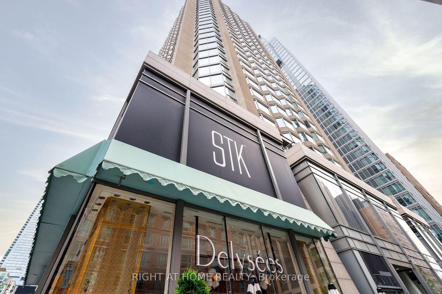 155 Yorkville Ave, unit 2720 for sale - image #24