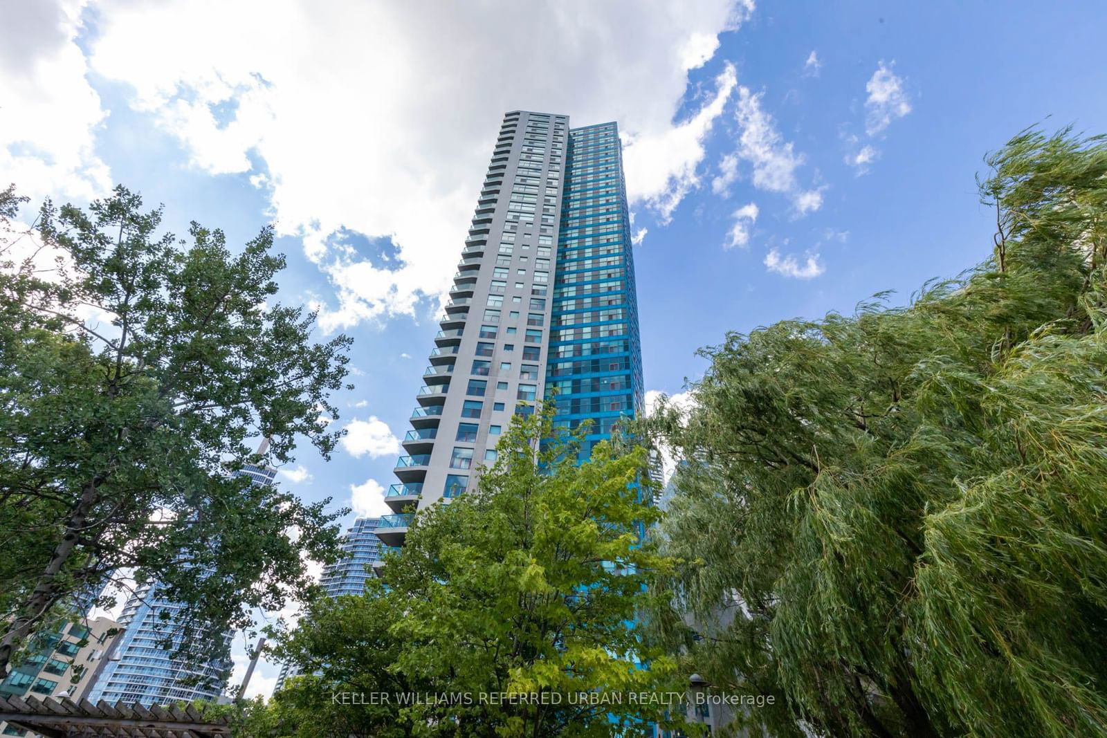 99 Harbour Sq, unit 3303 for sale - image #30