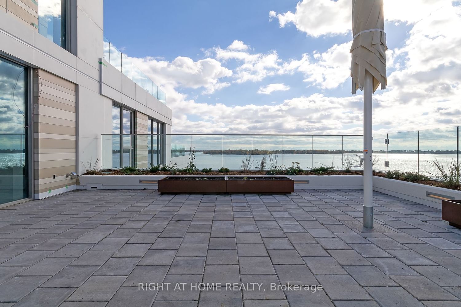 118 Merchants' Wharf, unit 912 for sale - image #11