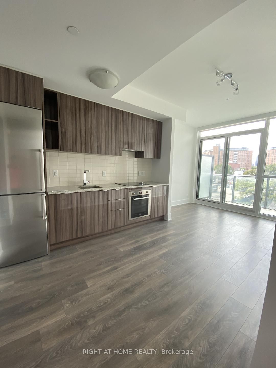 120 Parliament St, unit 504 for rent - image #11