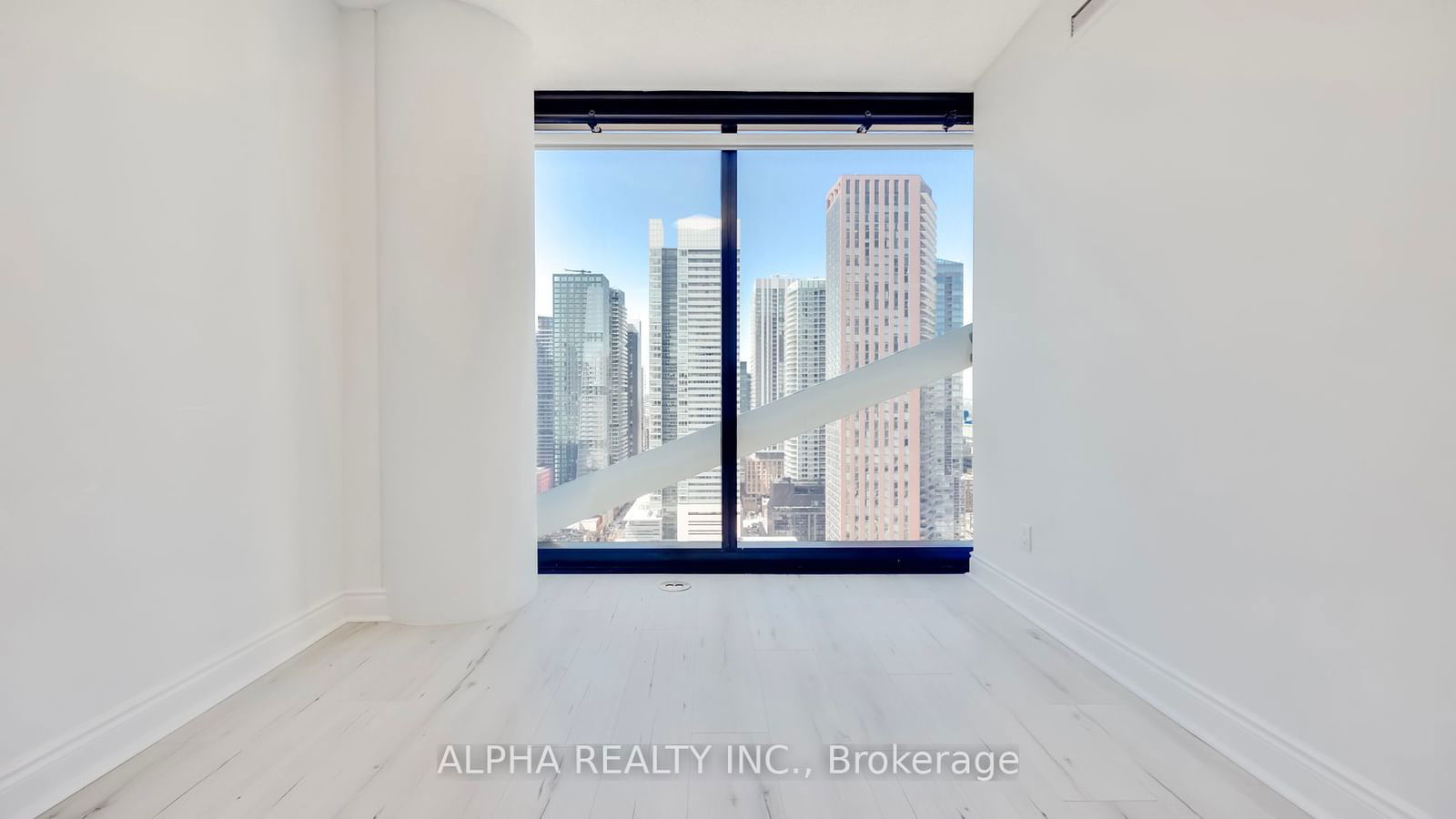 224 King St W, unit 2506 for sale - image #14