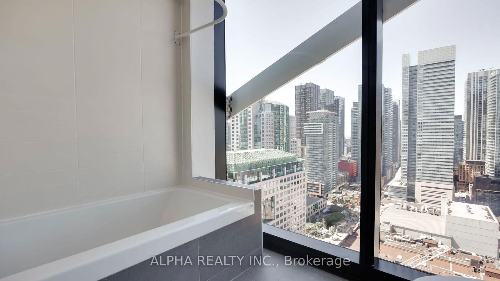 224 King St W, unit 2506 for sale - image #22