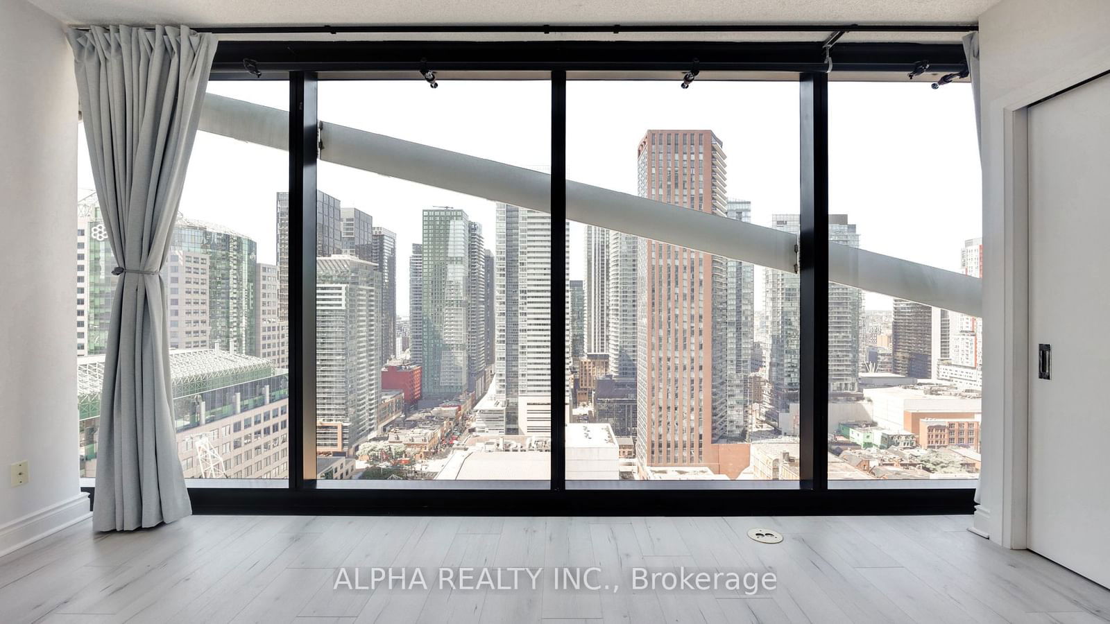 224 King St W, unit 2506 for sale - image #25