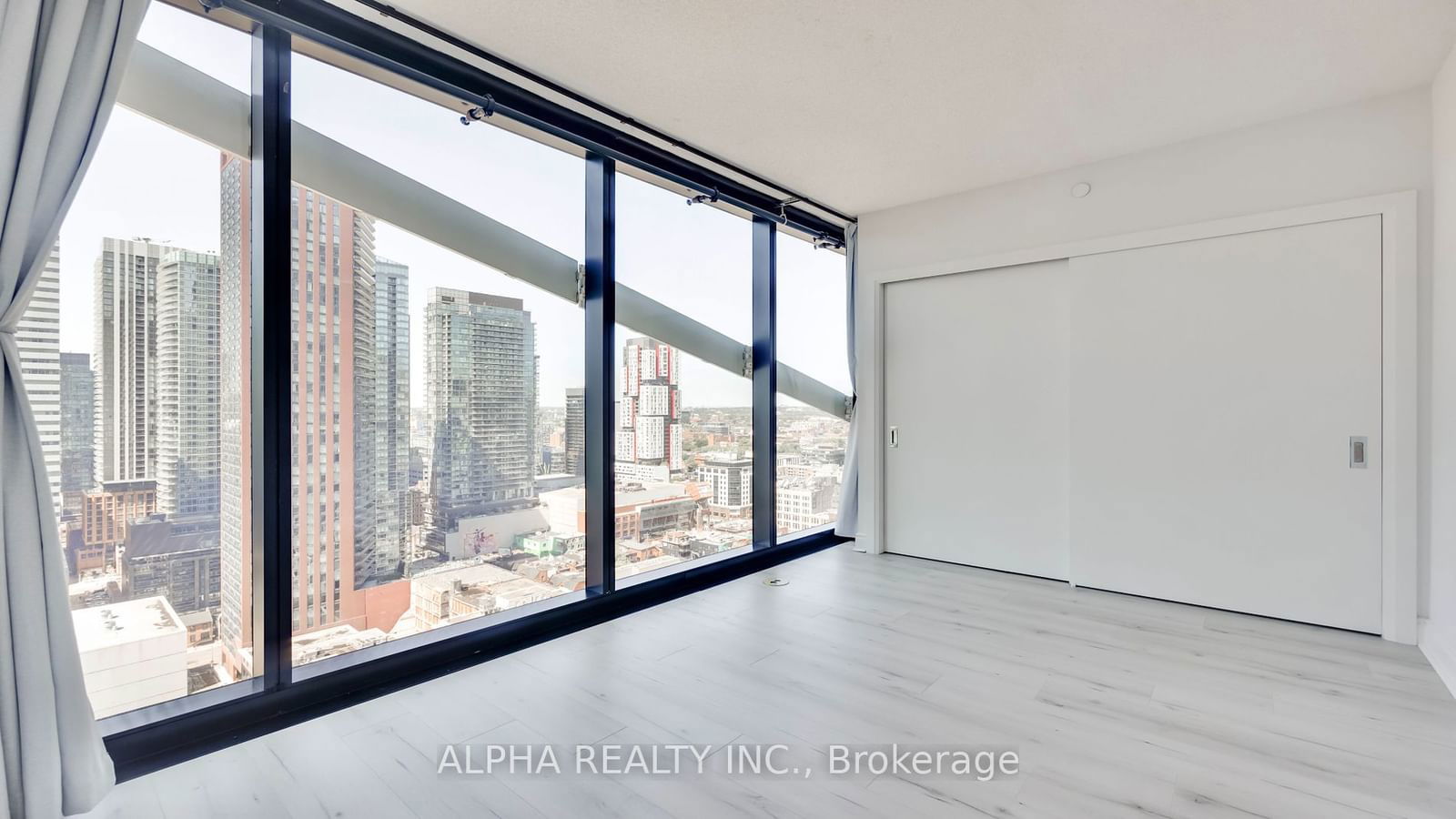 224 King St W, unit 2506 for sale - image #26