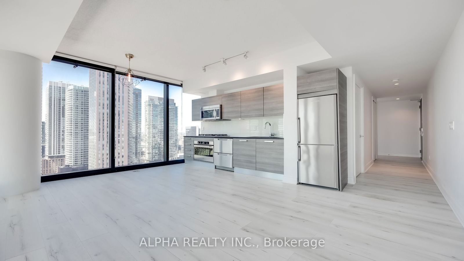 224 King St W, unit 2506 for sale