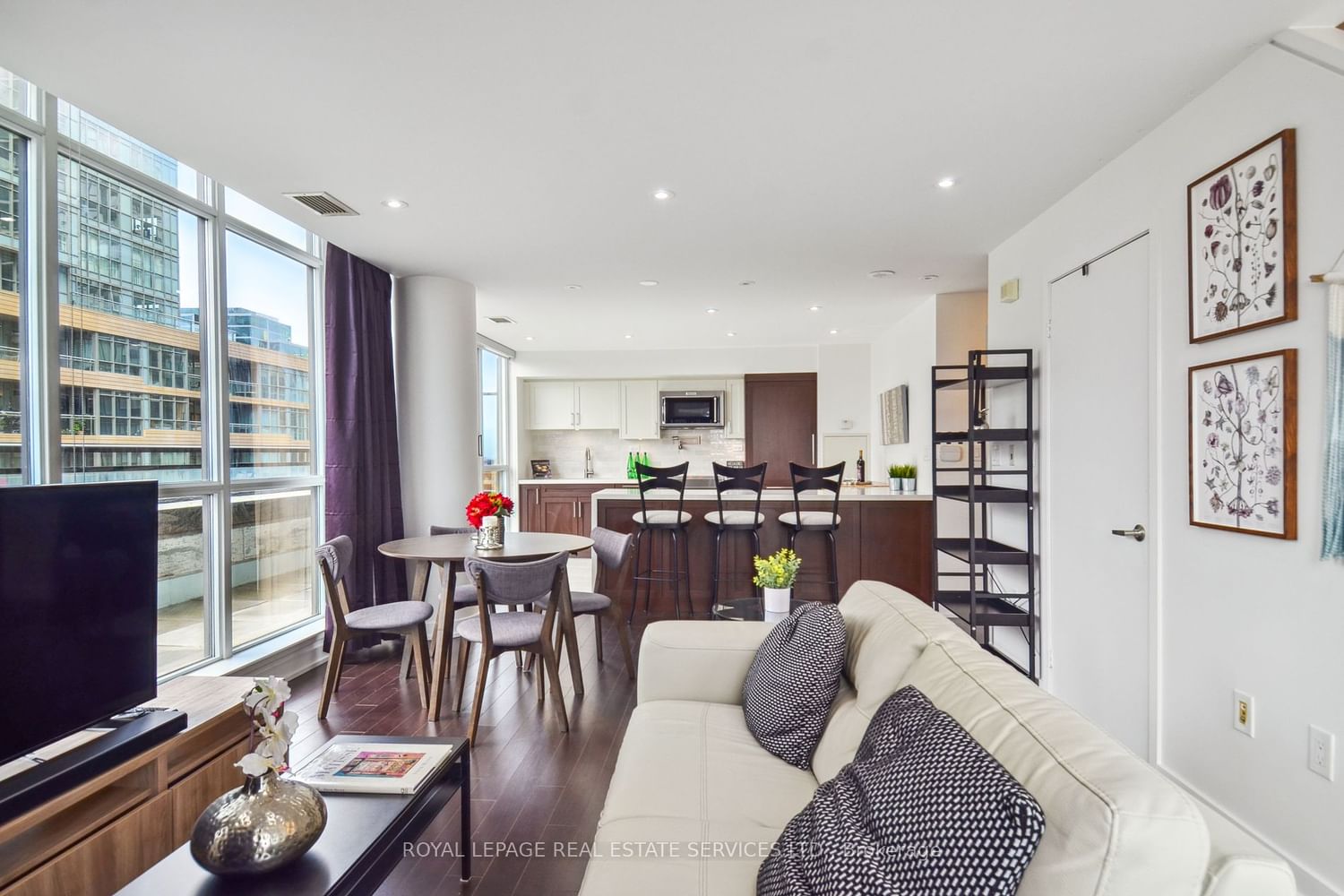 8 Telegram Mews E, unit 832 for sale - image #2