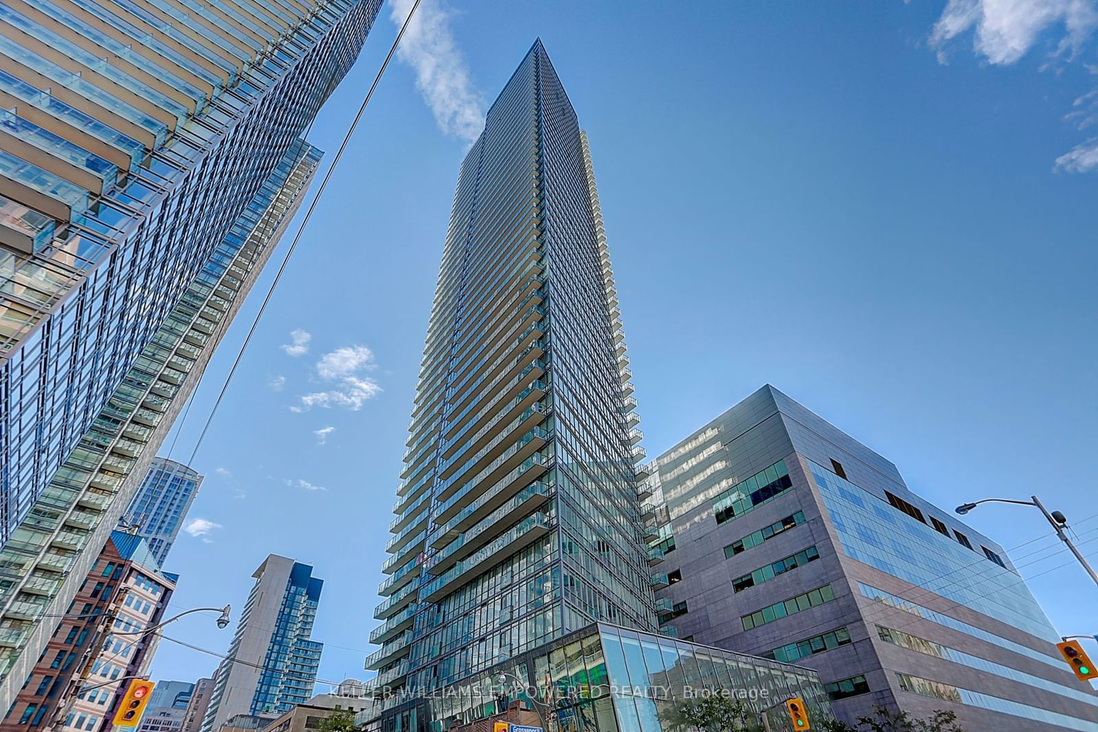 832 Bay St, unit 710 for sale