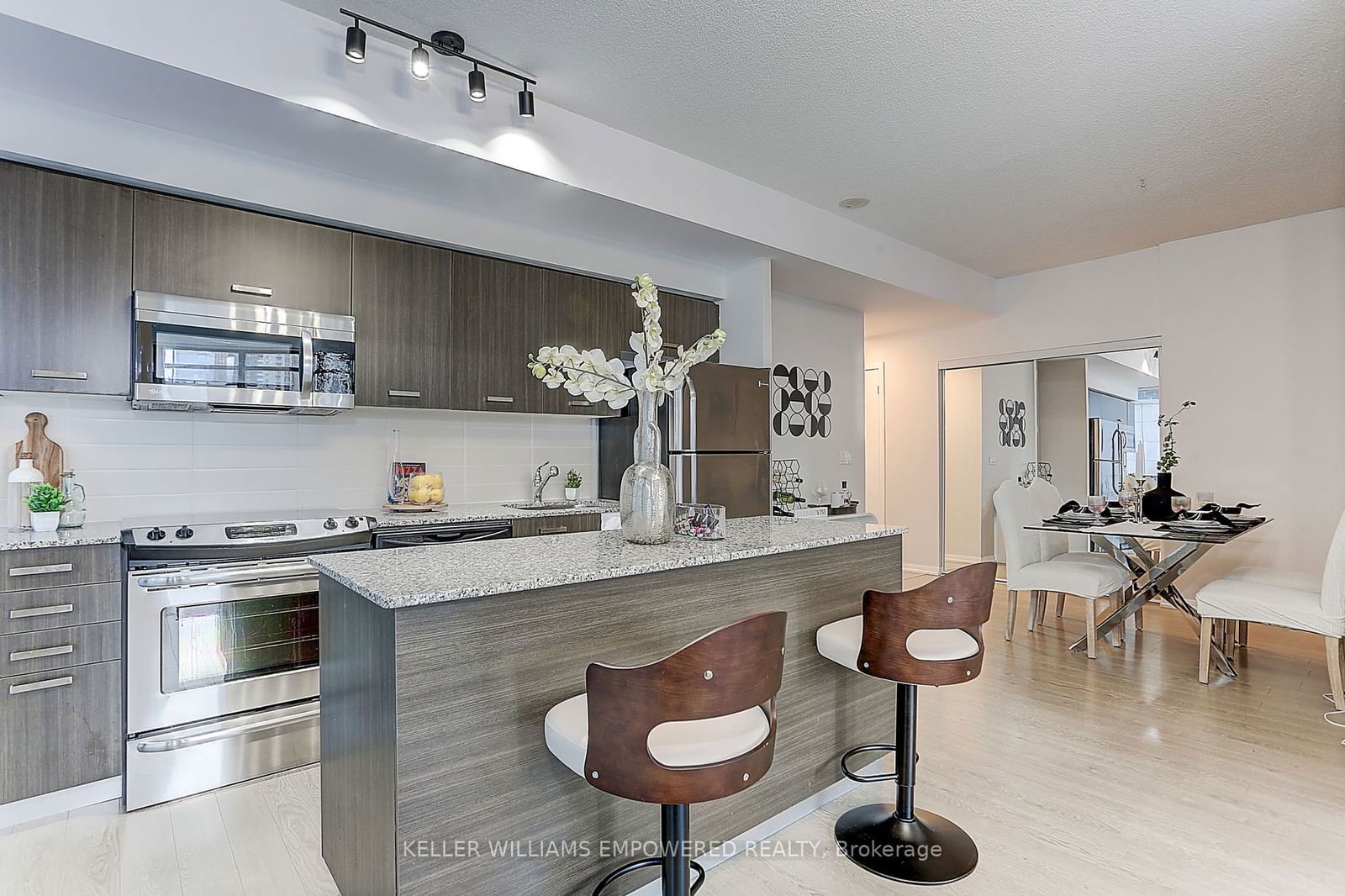 832 Bay St, unit 710 for sale - image #15