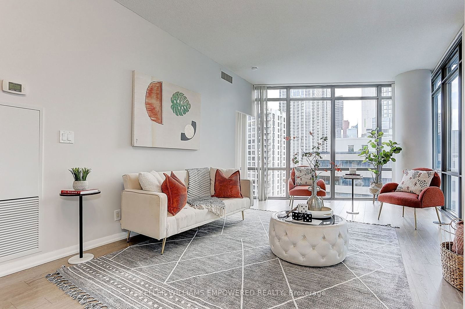 832 Bay St, unit 710 for sale - image #18