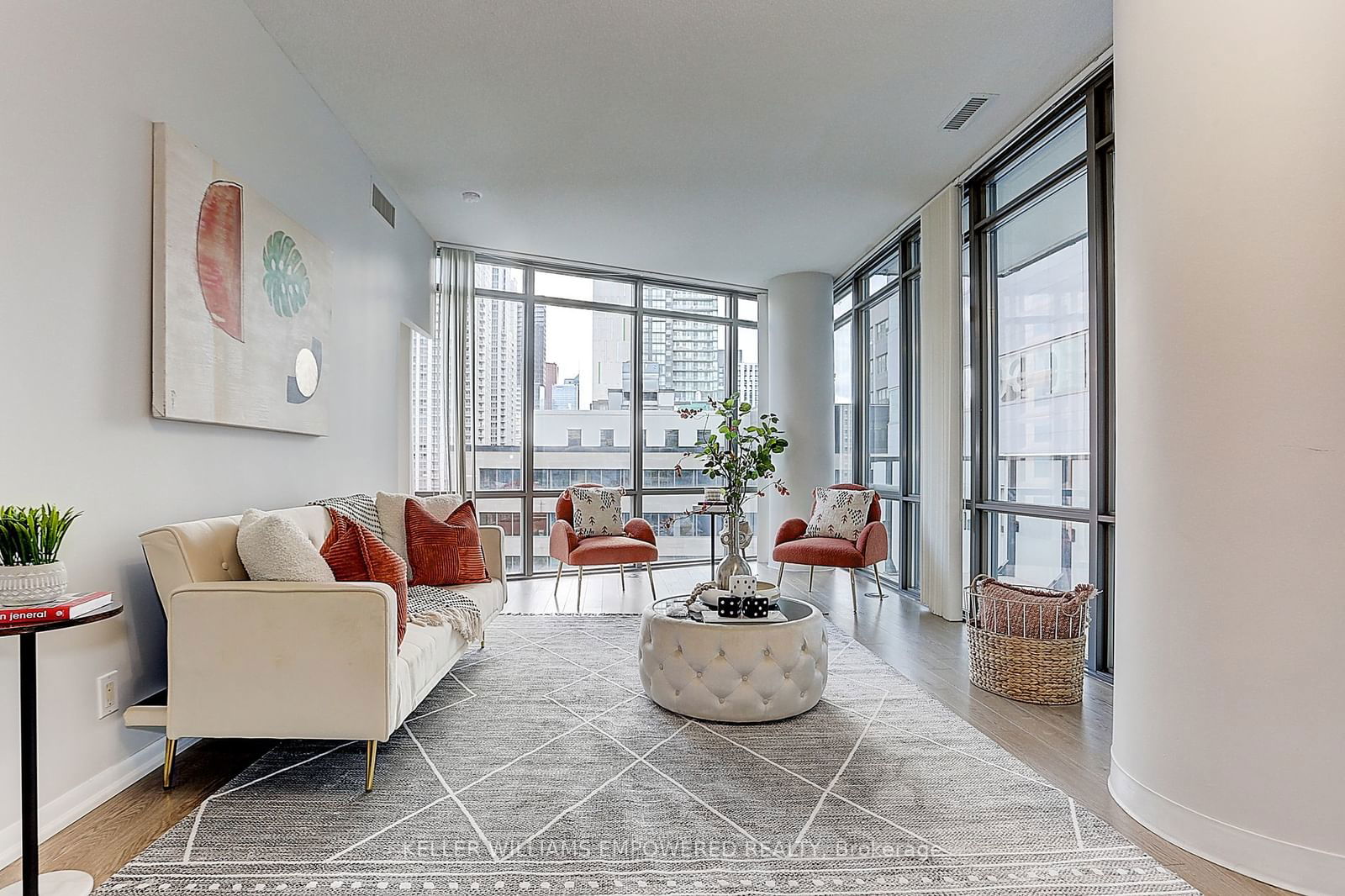 832 Bay St, unit 710 for sale - image #19