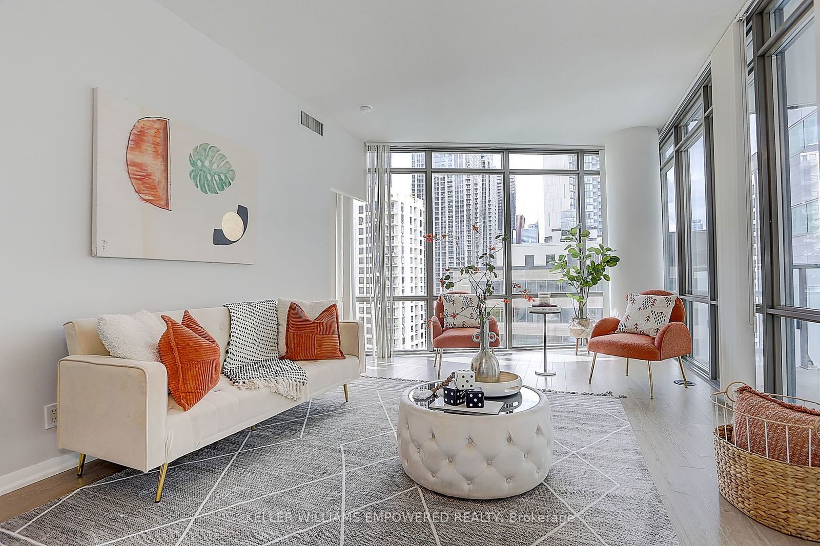 832 Bay St, unit 710 for sale - image #22