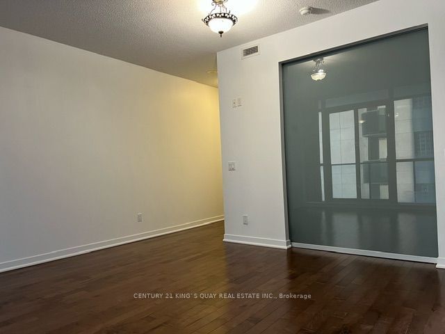 770 Bay St, unit 909 for sale - image #17