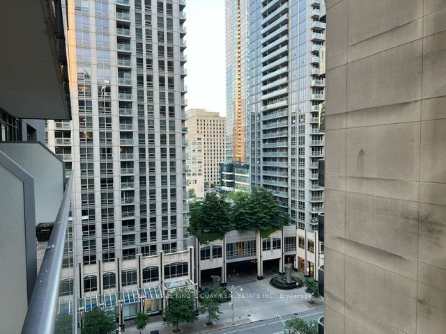 770 Bay St, unit 909 for sale - image #21