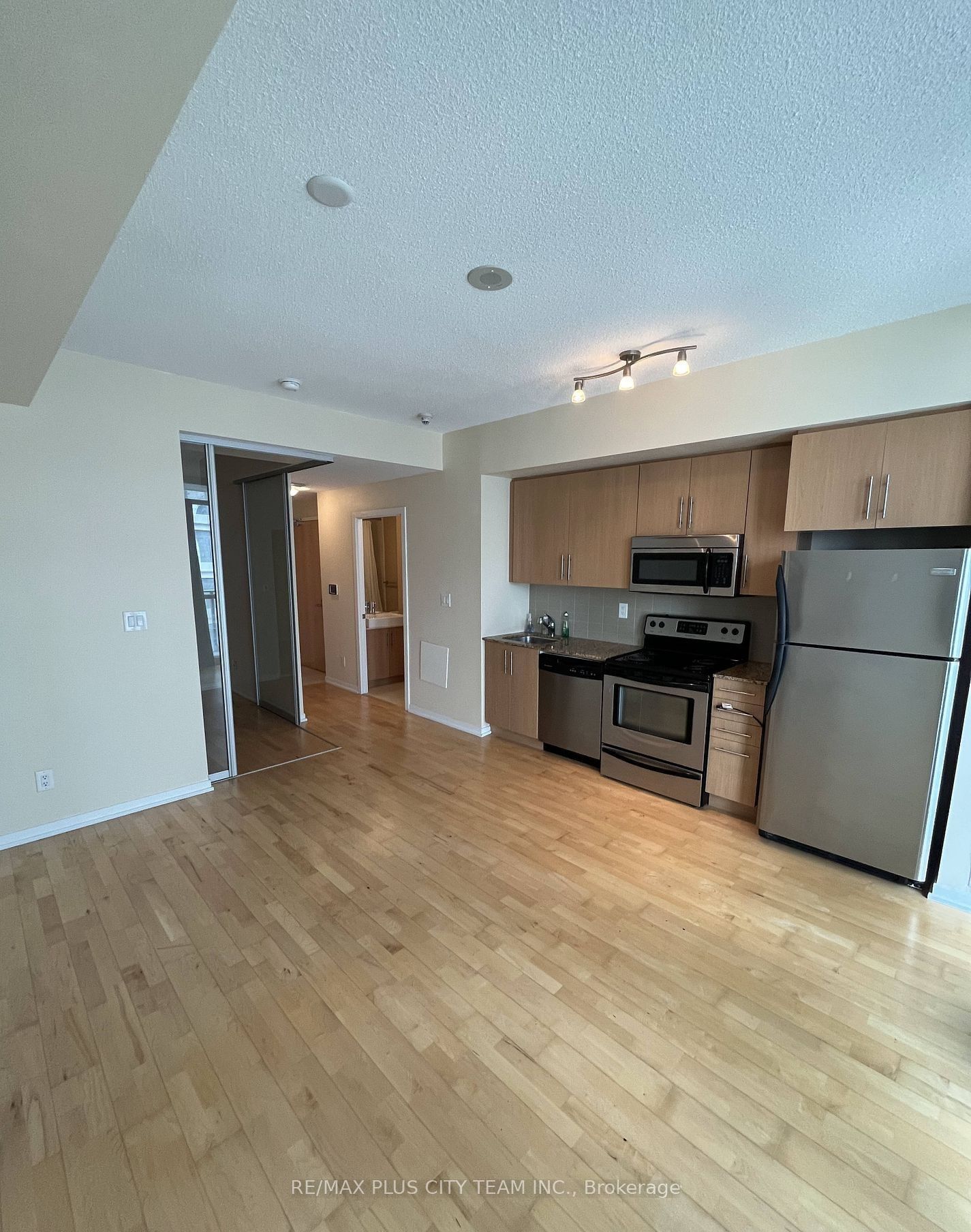 65 Bremner Blvd, unit 2206 for rent - image #4