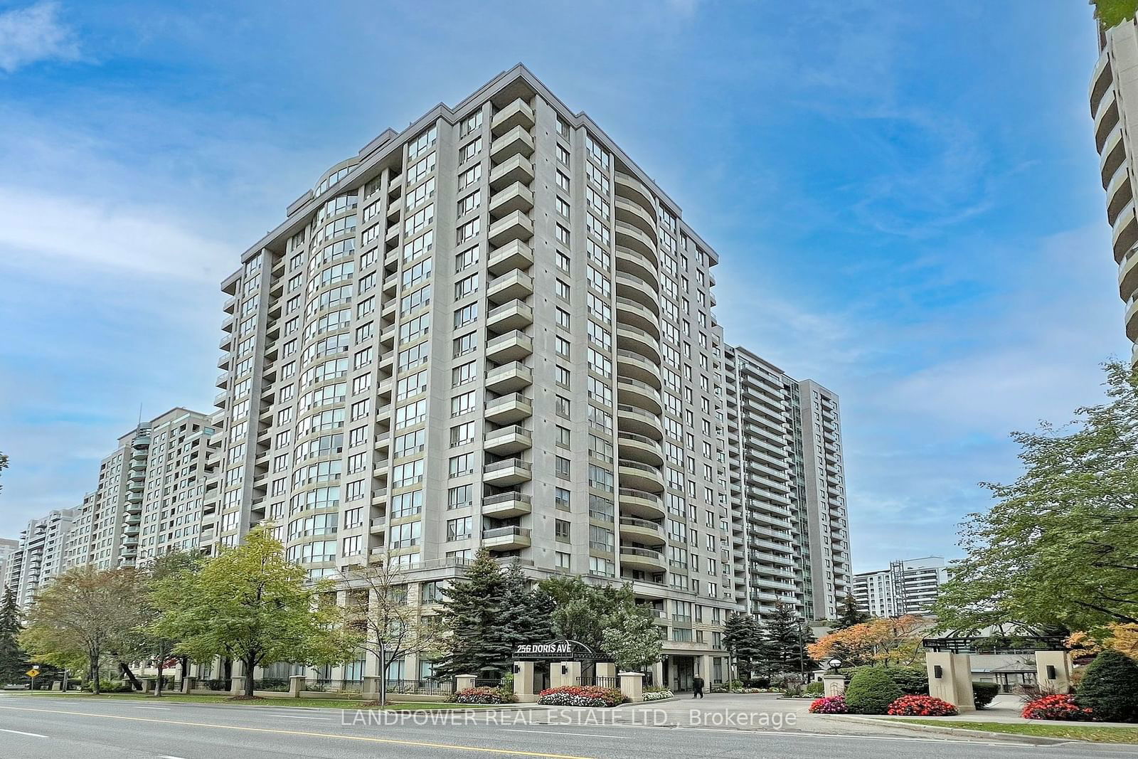 256 Doris Ave, unit 803 for sale