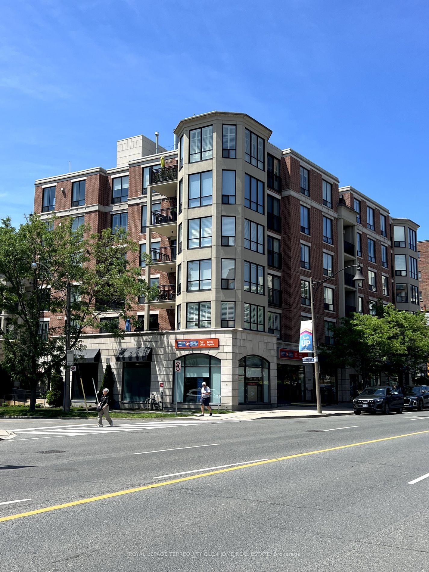 2 Alexandra Blvd W, unit 207 for sale - image #2