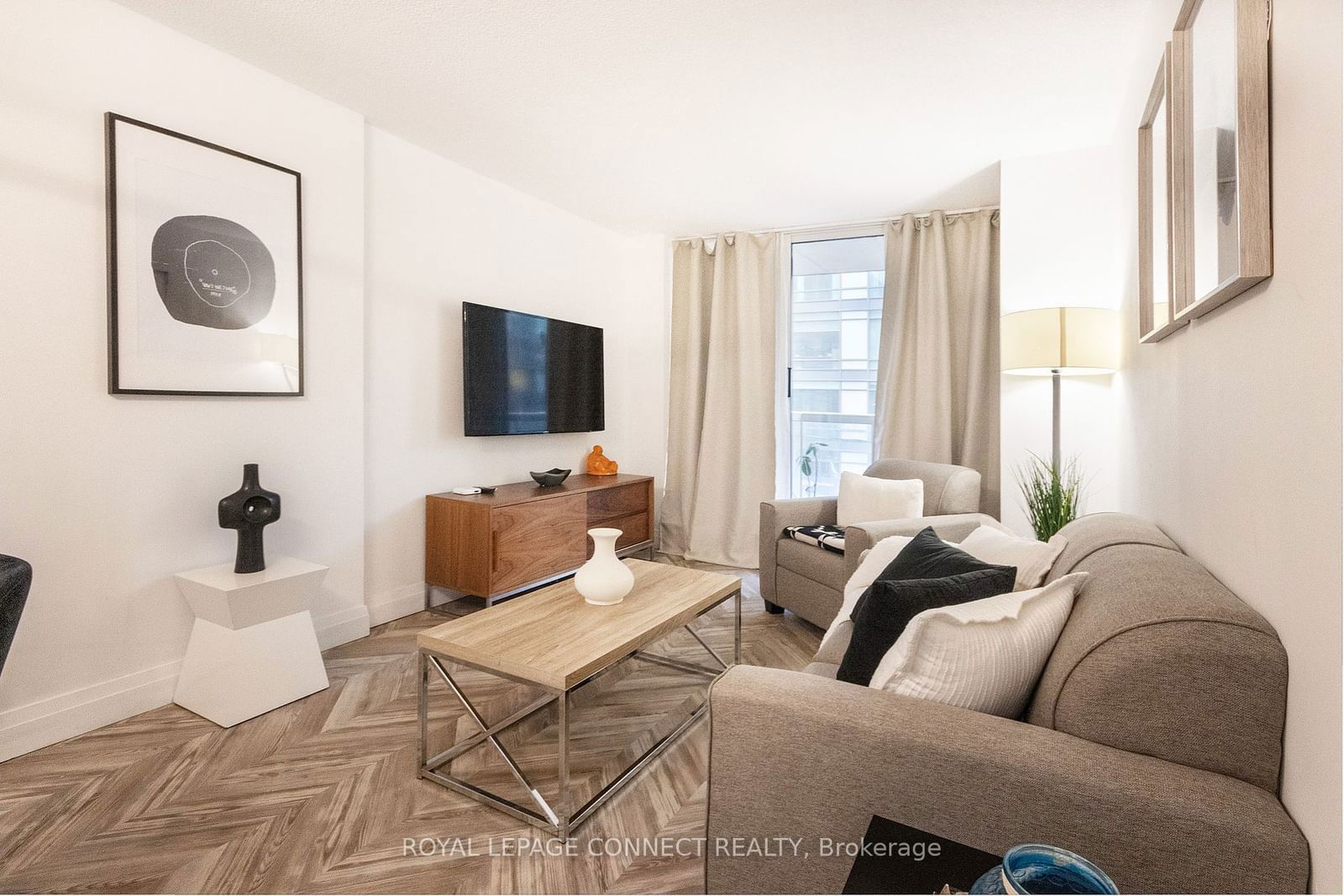 330 Adelaide St E, unit 302 for sale - image #4