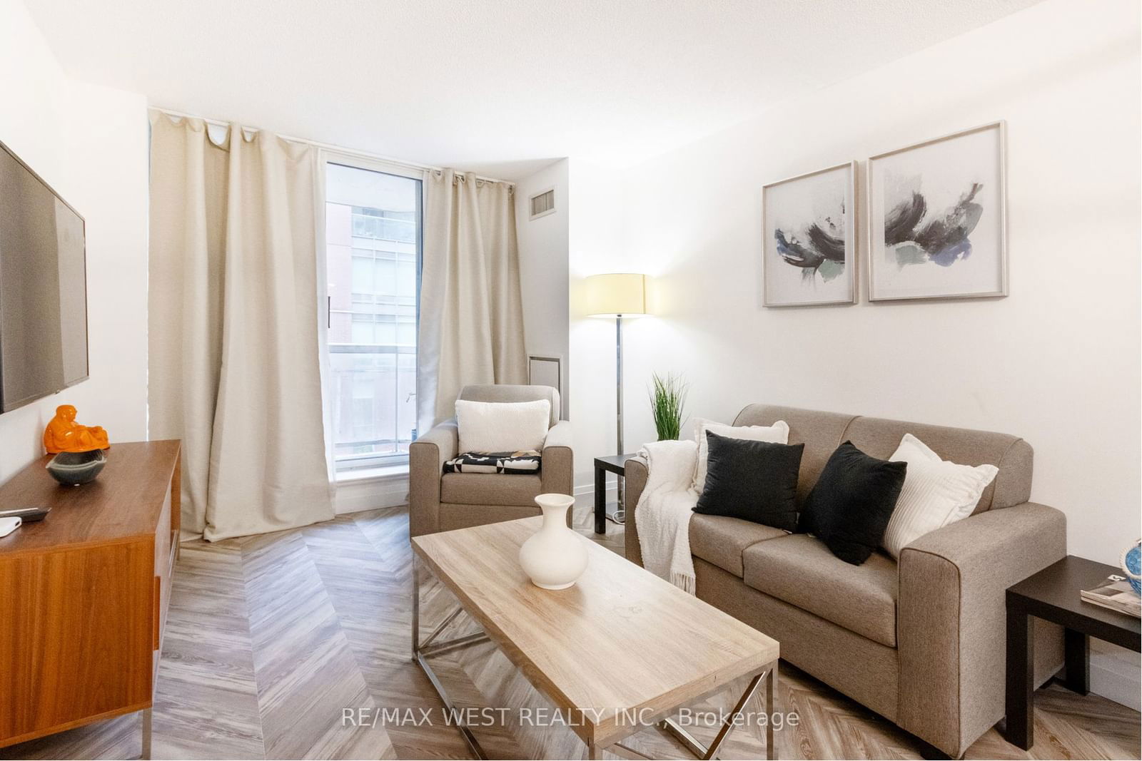 330 Adelaide St E, unit 302 for sale - image #5