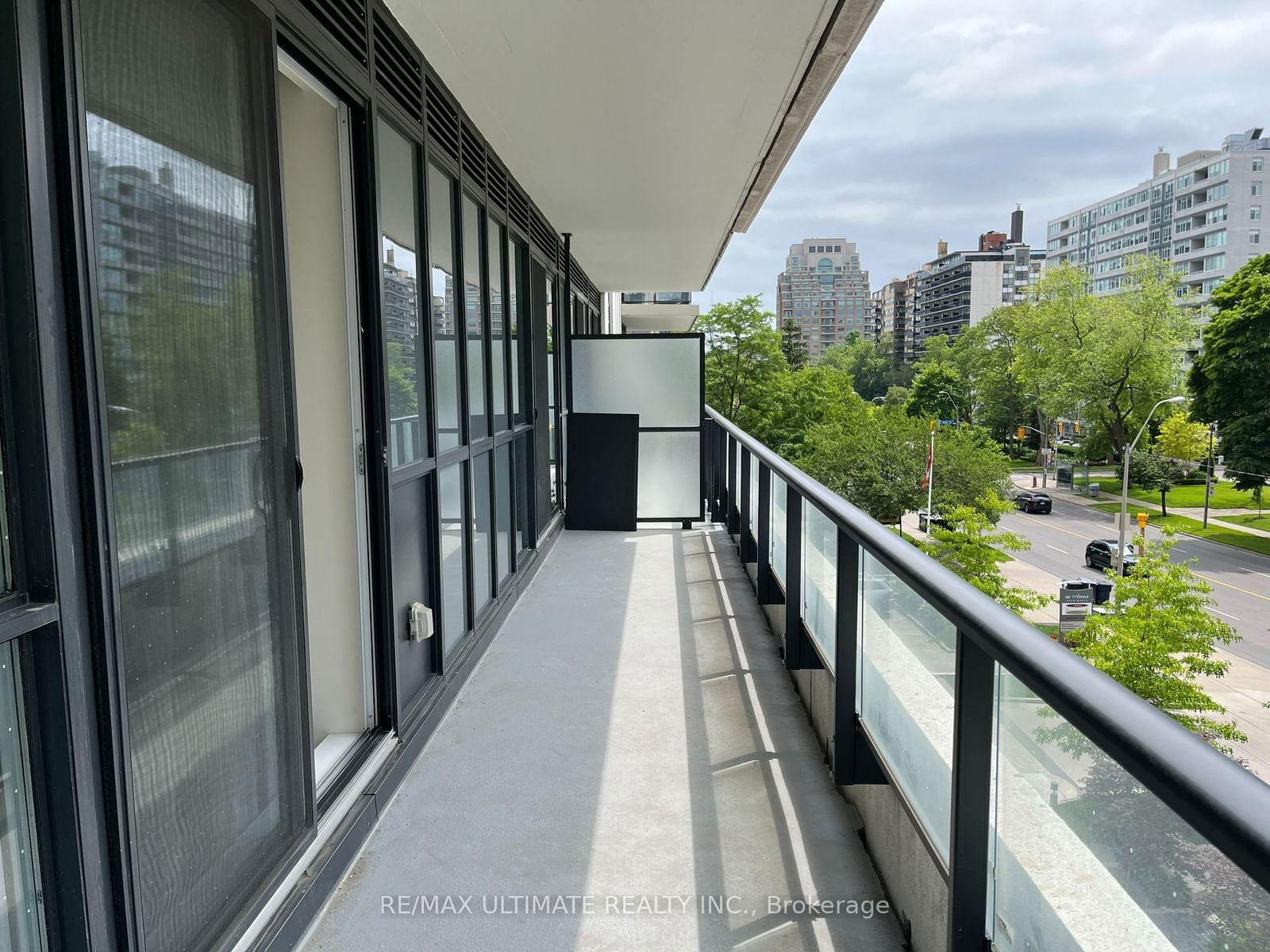 609 Avenue Rd, unit 309 for rent - image #28