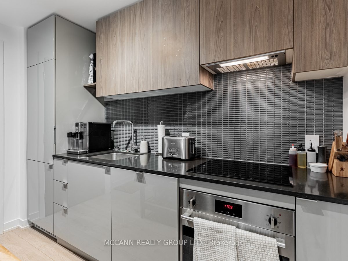 161 Roehampton Ave, unit 332 for sale - image #5