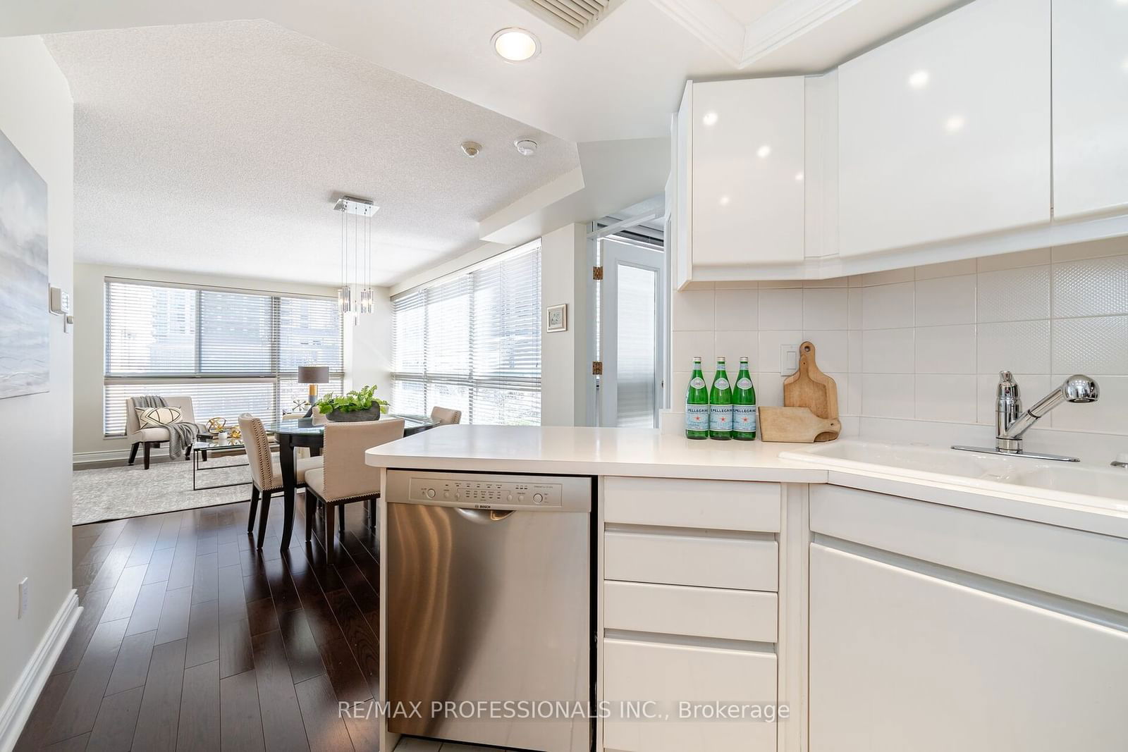 7 Broadway Ave, unit 301 for sale - image #14