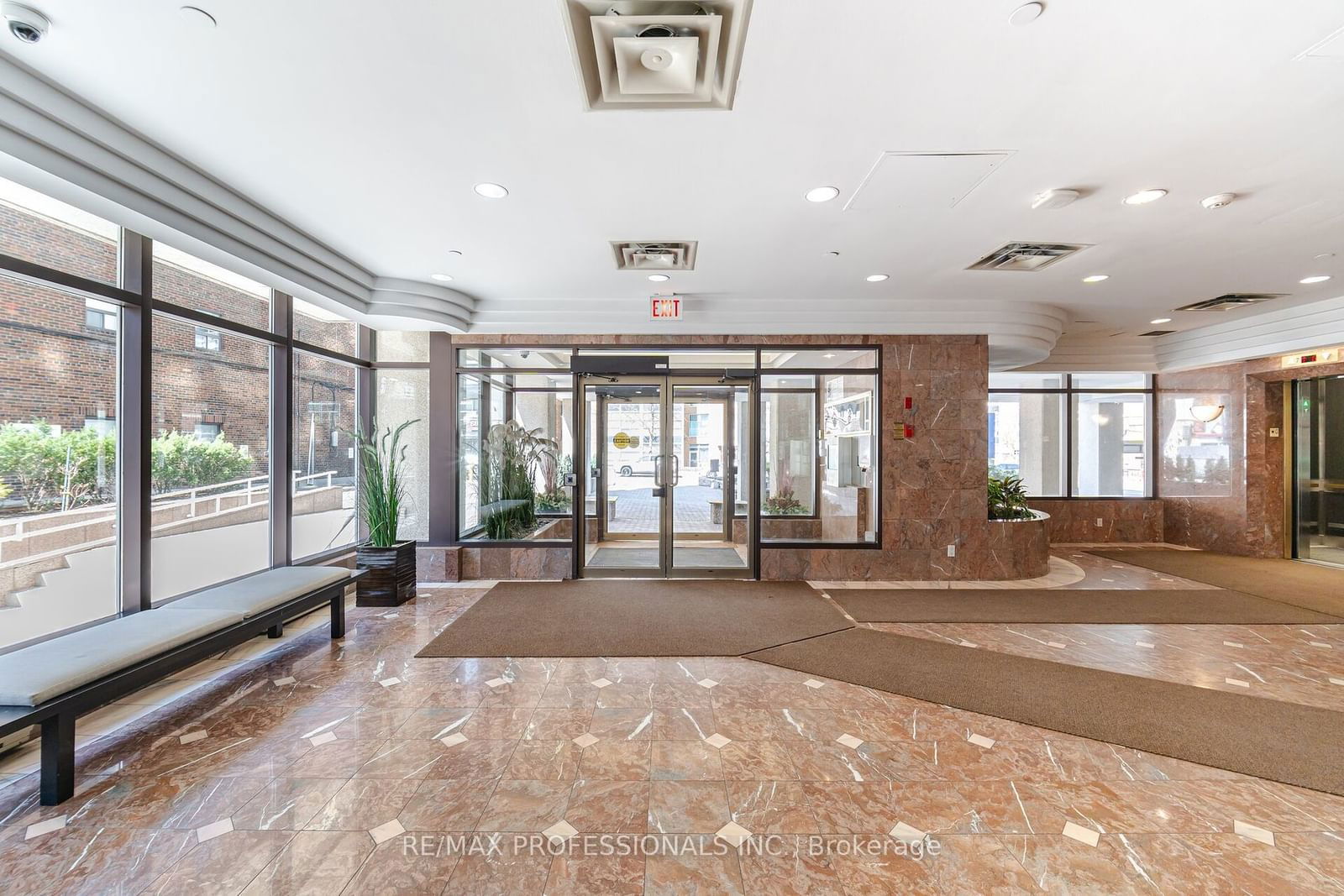 7 Broadway Ave, unit 301 for sale - image #33