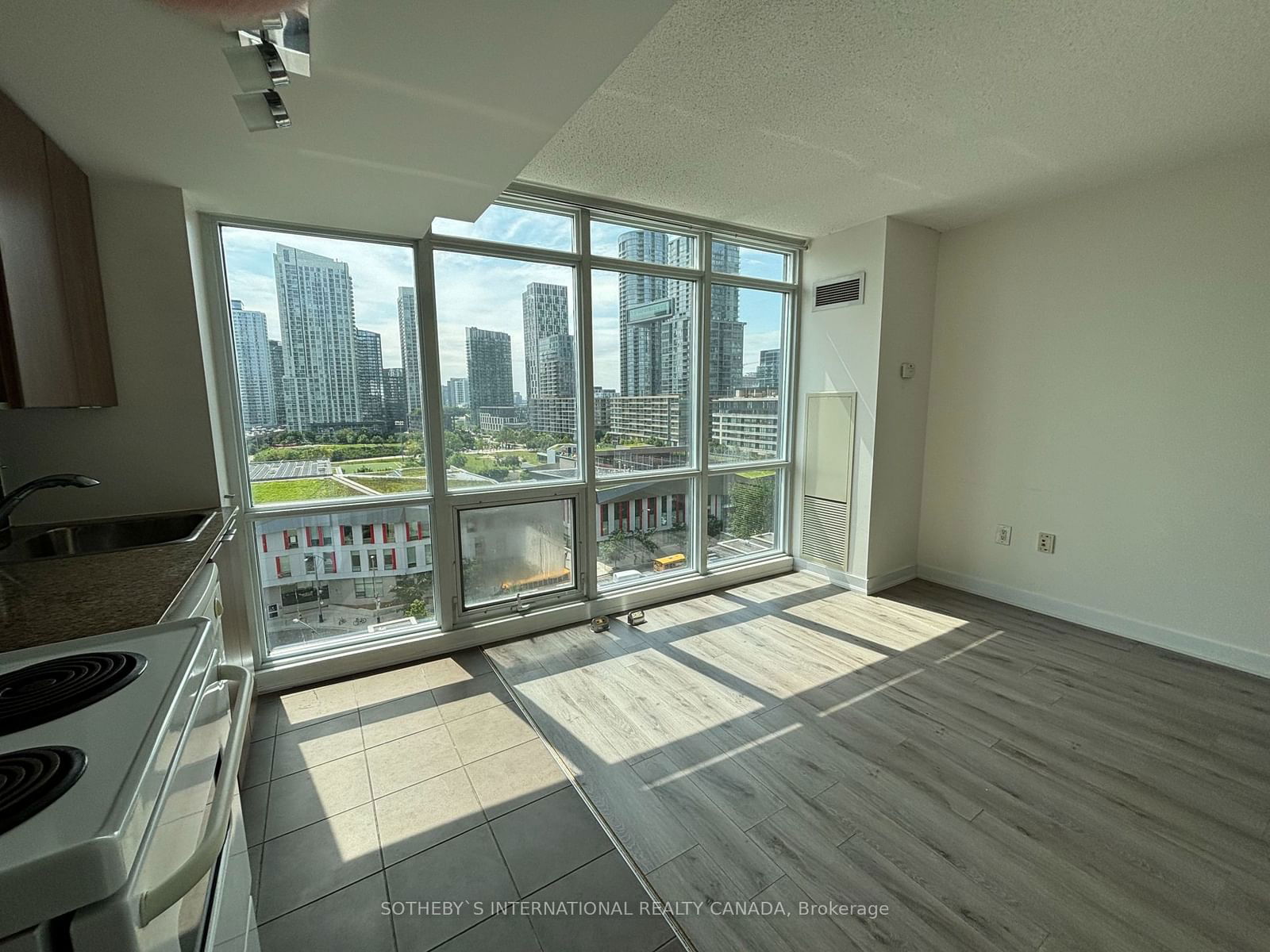 11 Brunel Crt, unit 1216 for sale - image #10