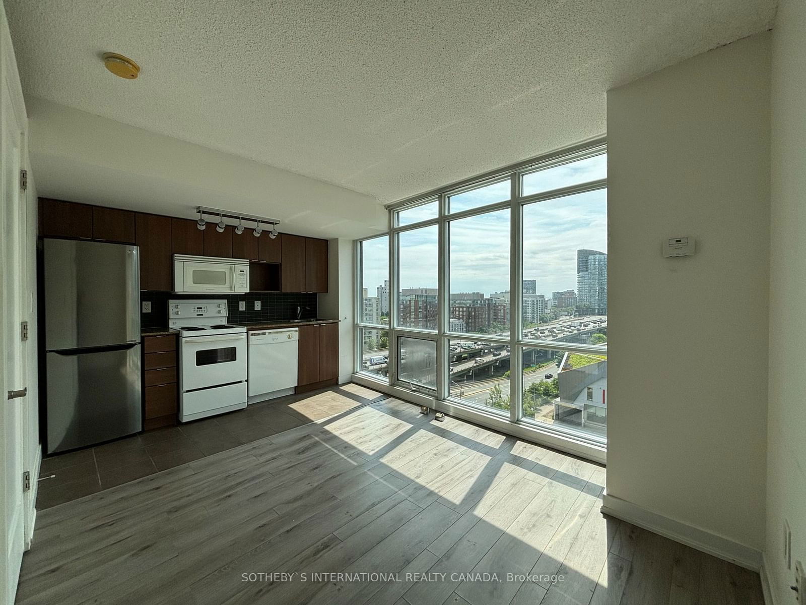 11 Brunel Crt, unit 1216 for sale - image #8