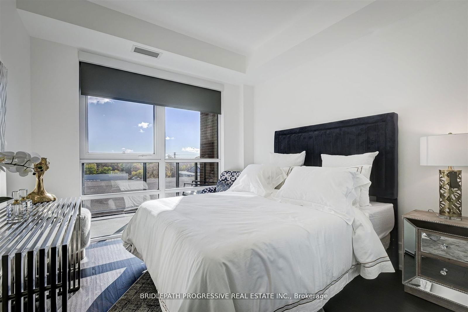 3 Southvale Dr, unit 401 for sale - image #27