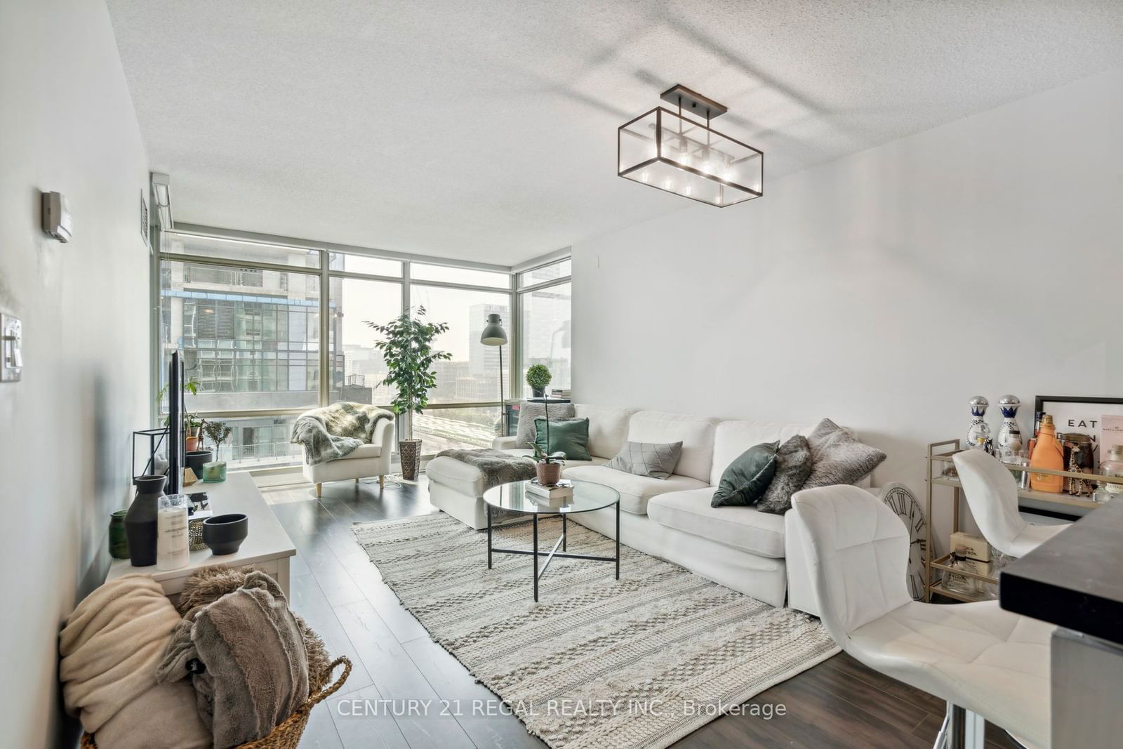 81 Navy Wharf Crt, unit 1609 for sale - image #6