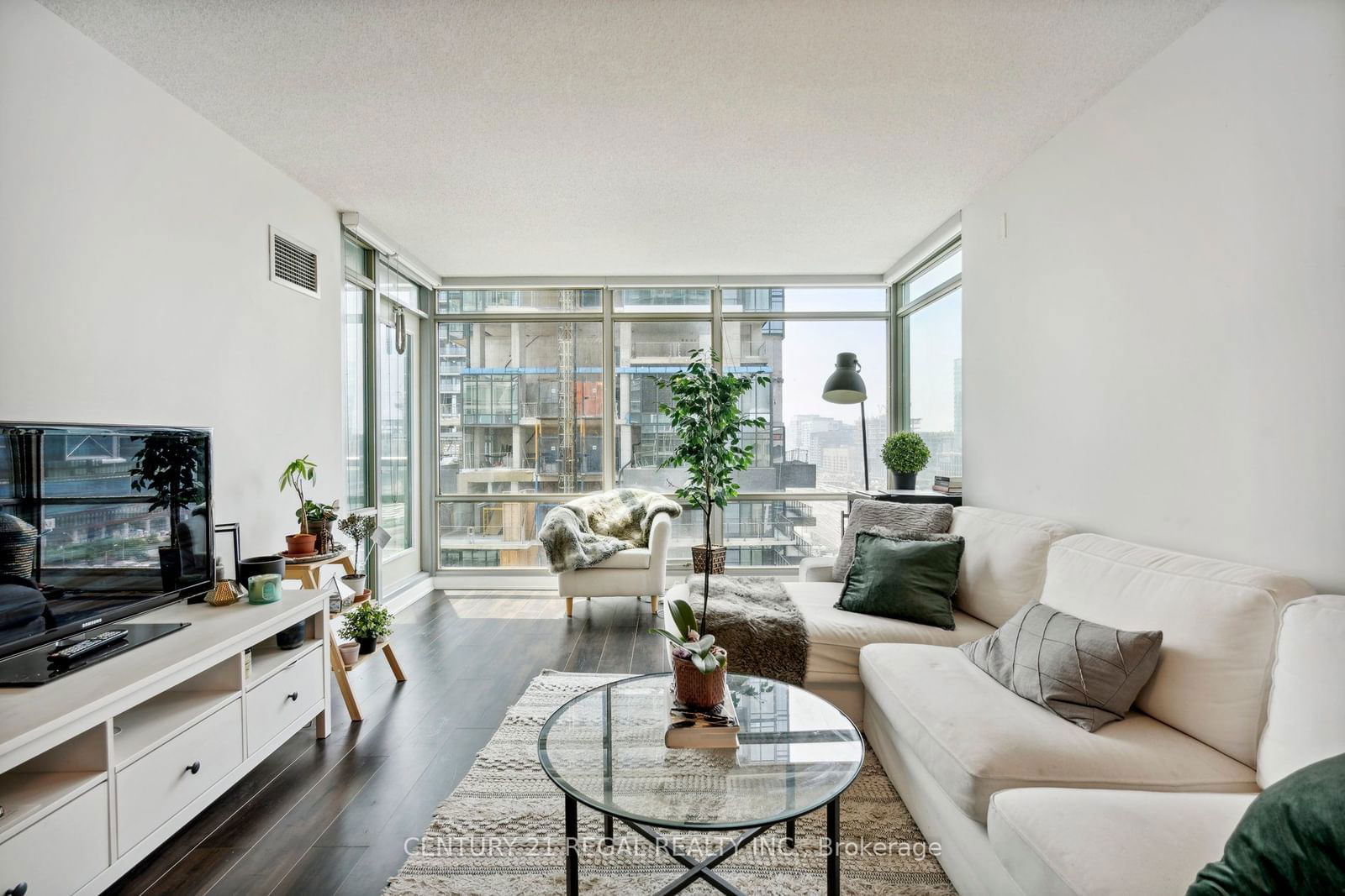 81 Navy Wharf Crt, unit 1609 for sale - image #7