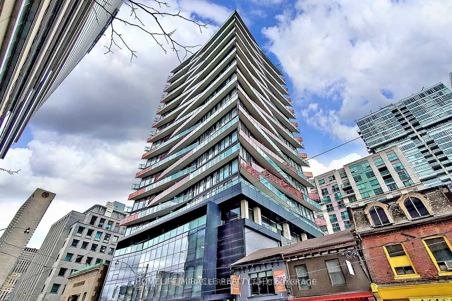 215 Queen St W, unit 1810 for sale