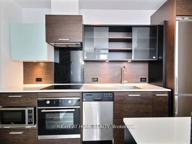 75 St Nicholas St, unit 2401 for sale - image #6