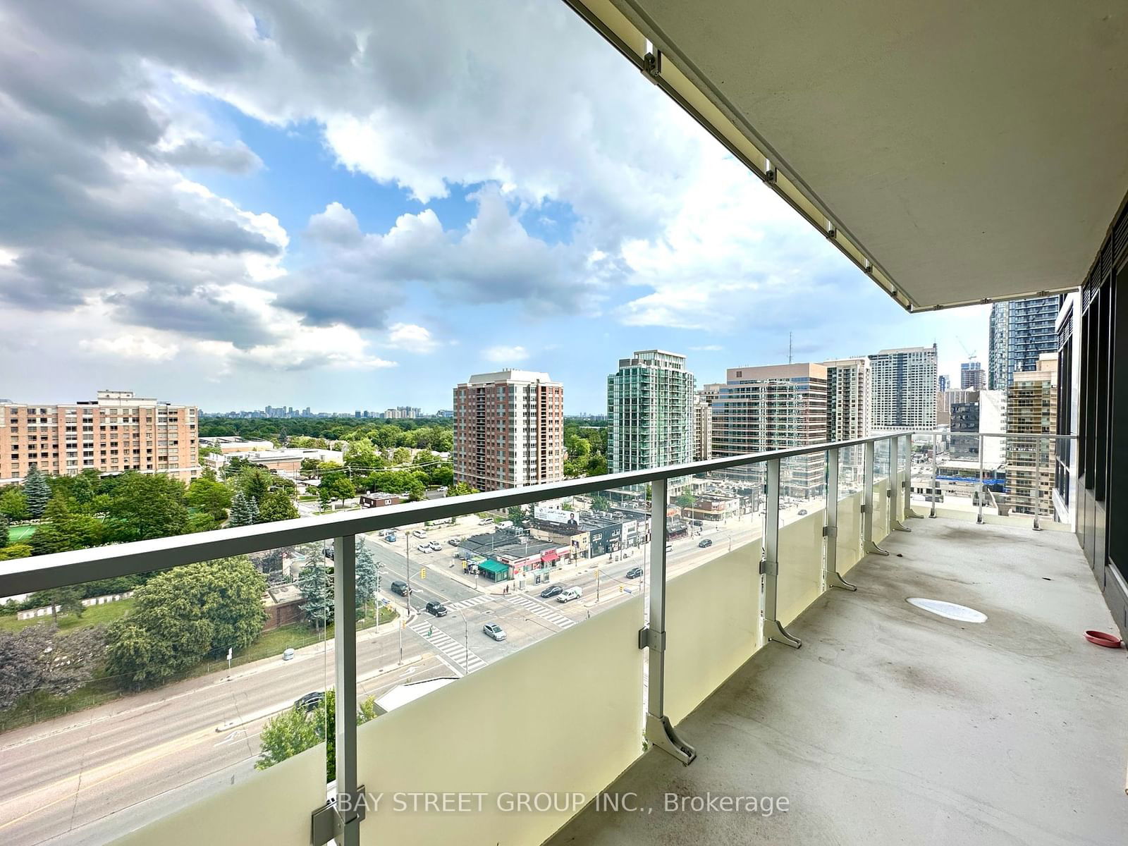 75 Canterbury Pl, unit 1502 for rent