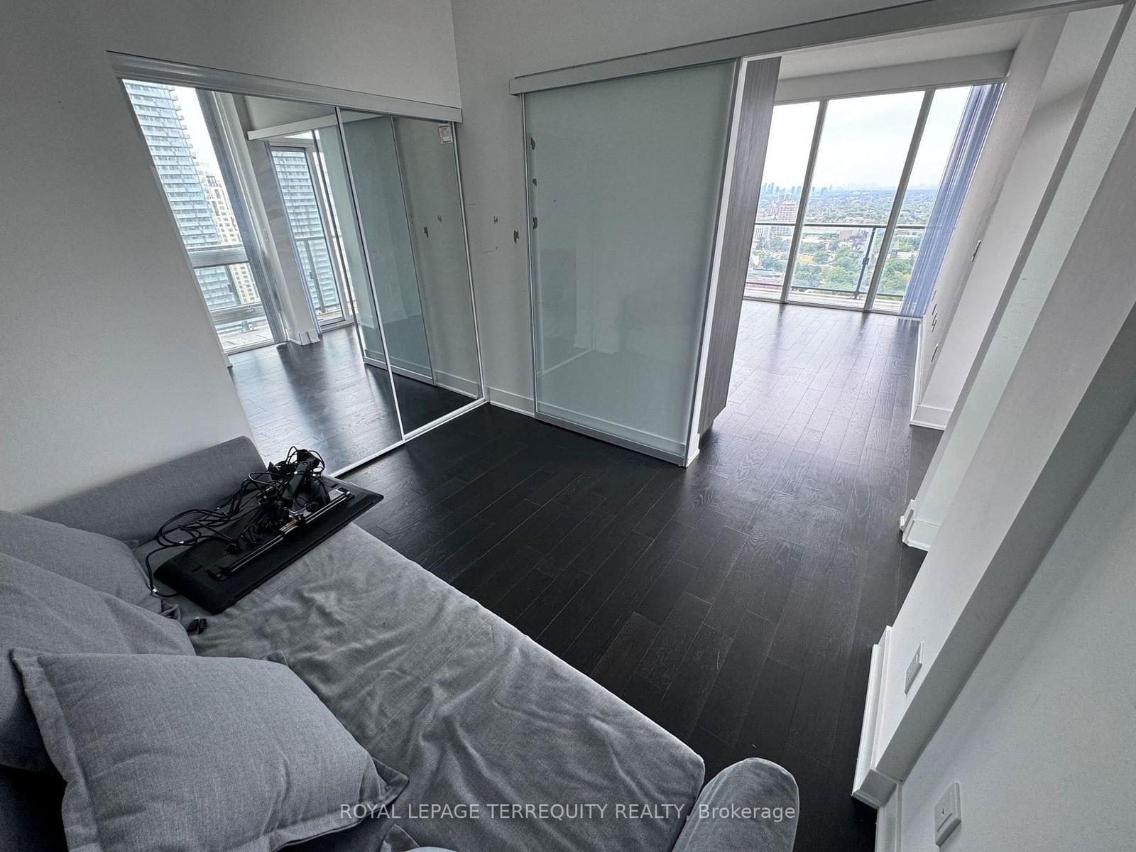 955 Bay St, unit 3013 for sale