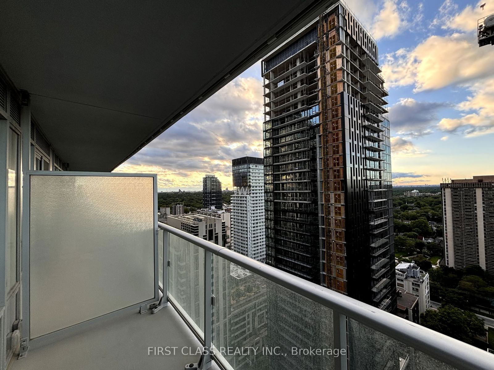 99 Broadway Ave, unit 2803 for sale - image #14