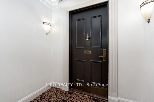 160 Frederick St, unit 906 for sale - image #2