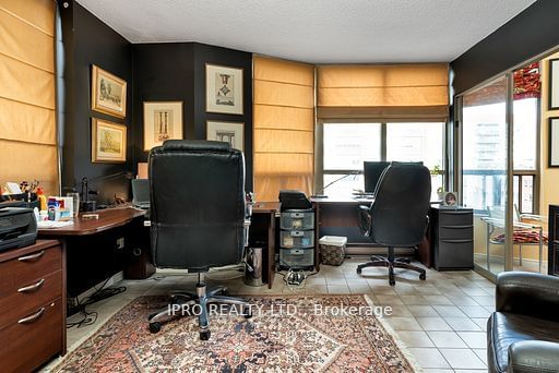 160 Frederick St, unit 906 for sale