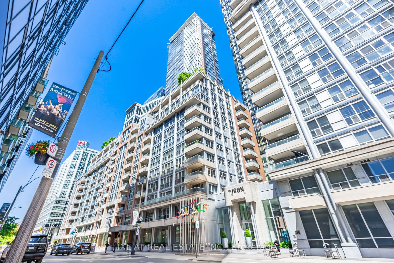 270 Wellington St W, unit 1122 for sale - image #1