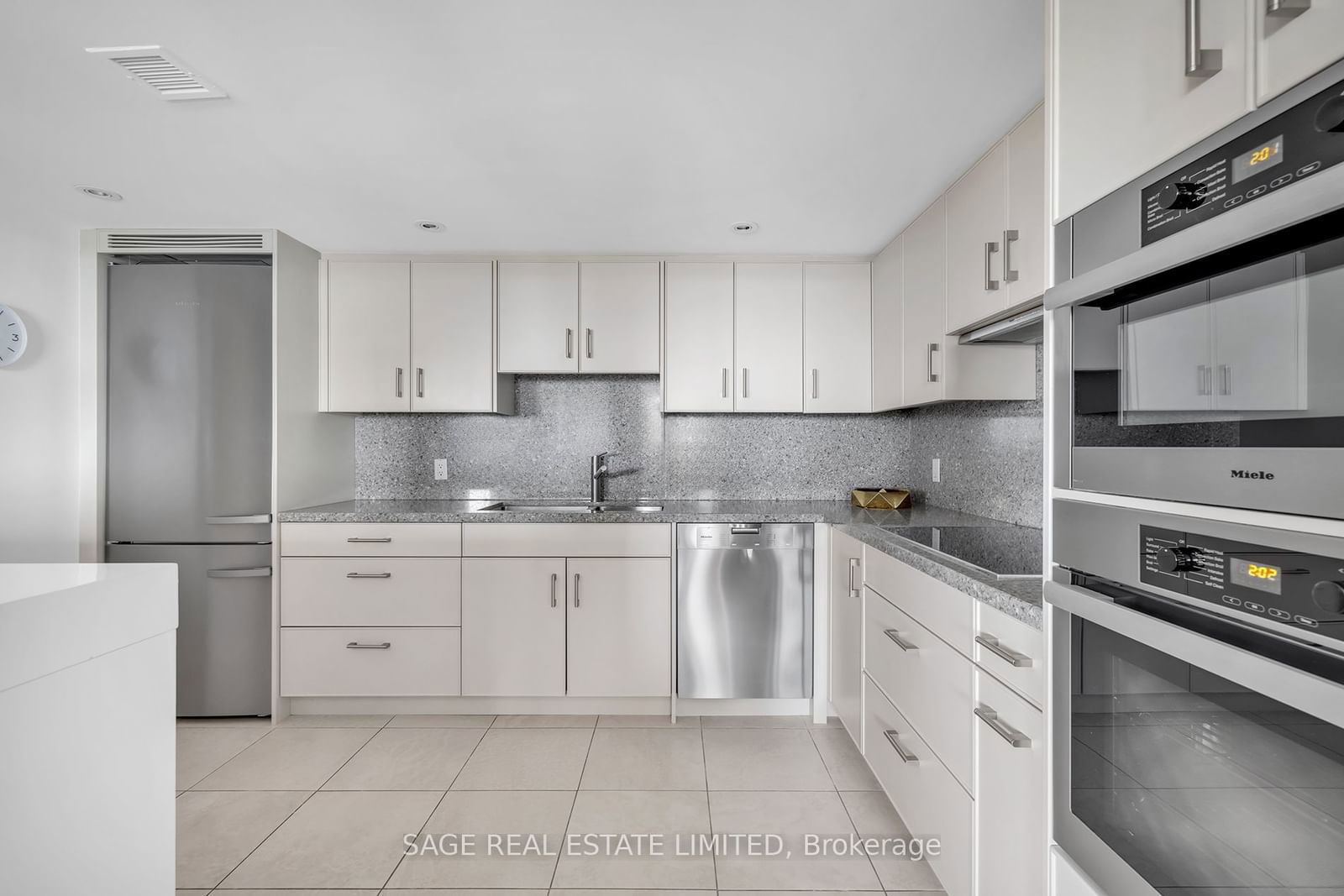 175 Cumberland St, unit 2005 for sale