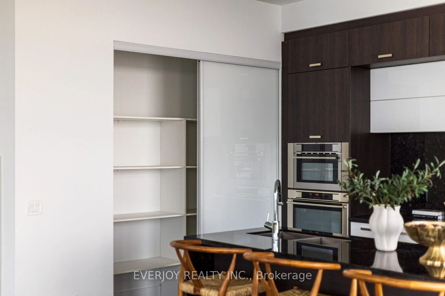 1 Edgewater Dr, unit SPH 16 for sale