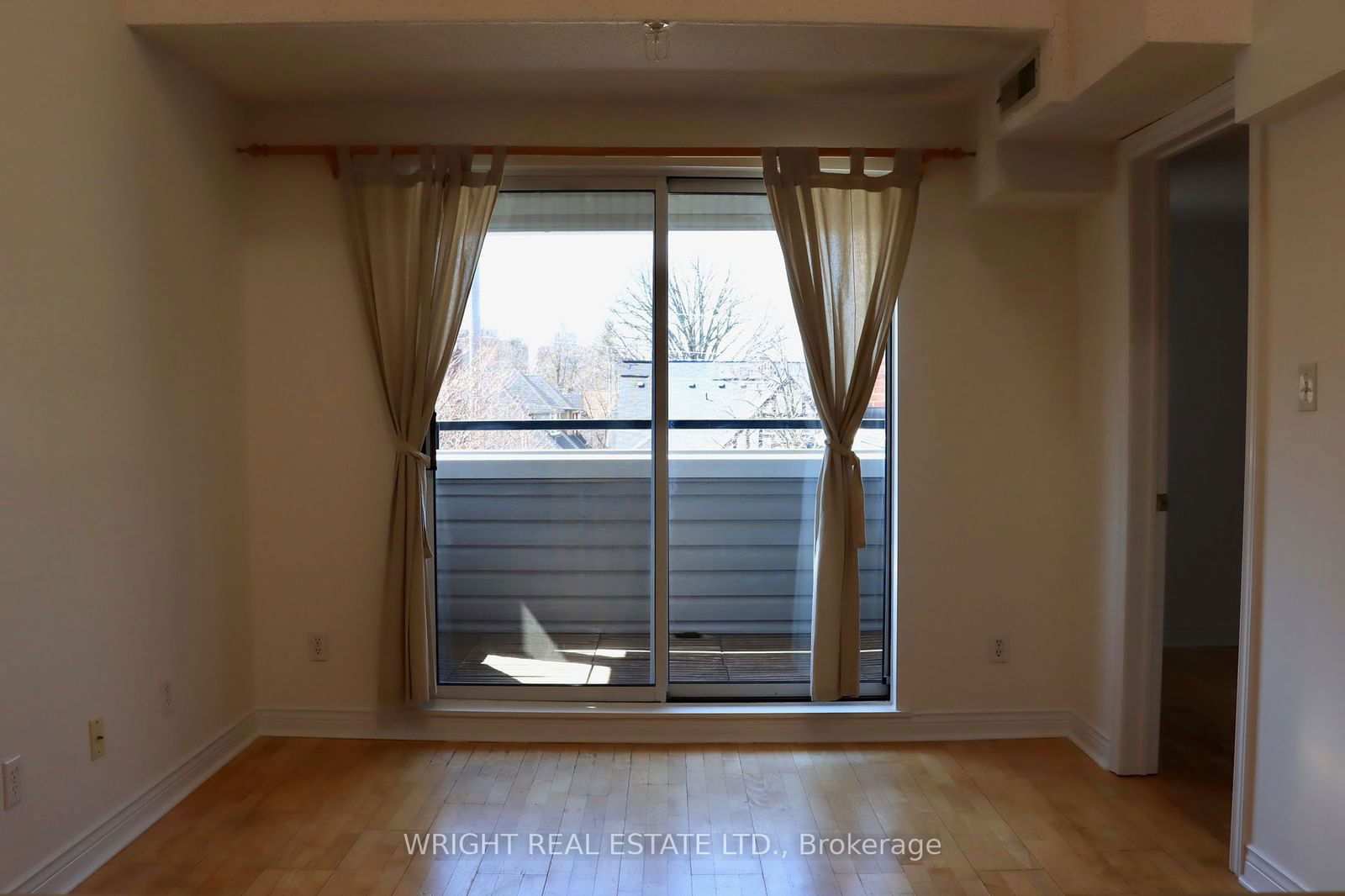 217 St George St, unit 51 for rent - image #10