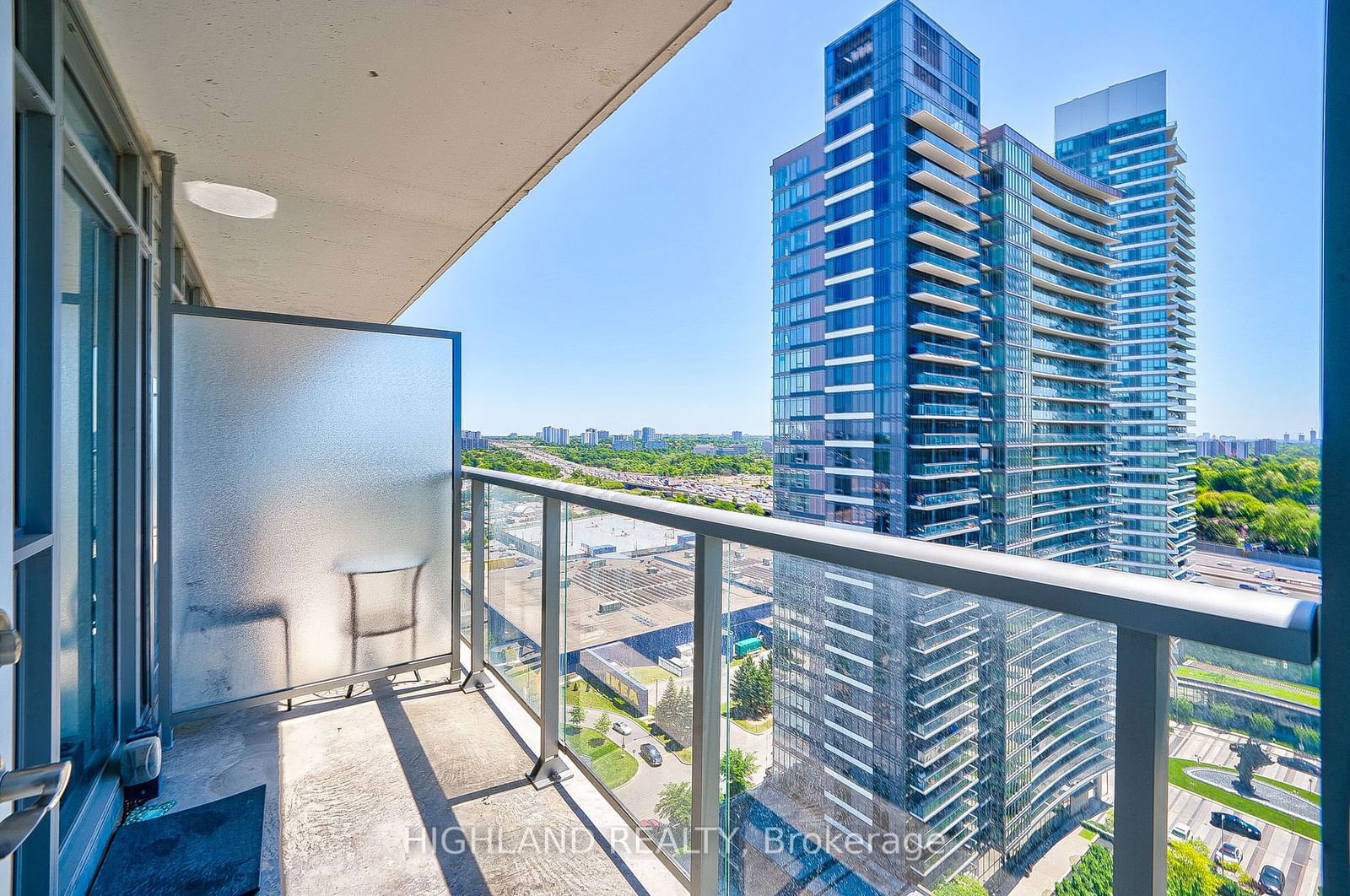 72 Esther Shiner Blvd, unit 2203 for sale - image #36