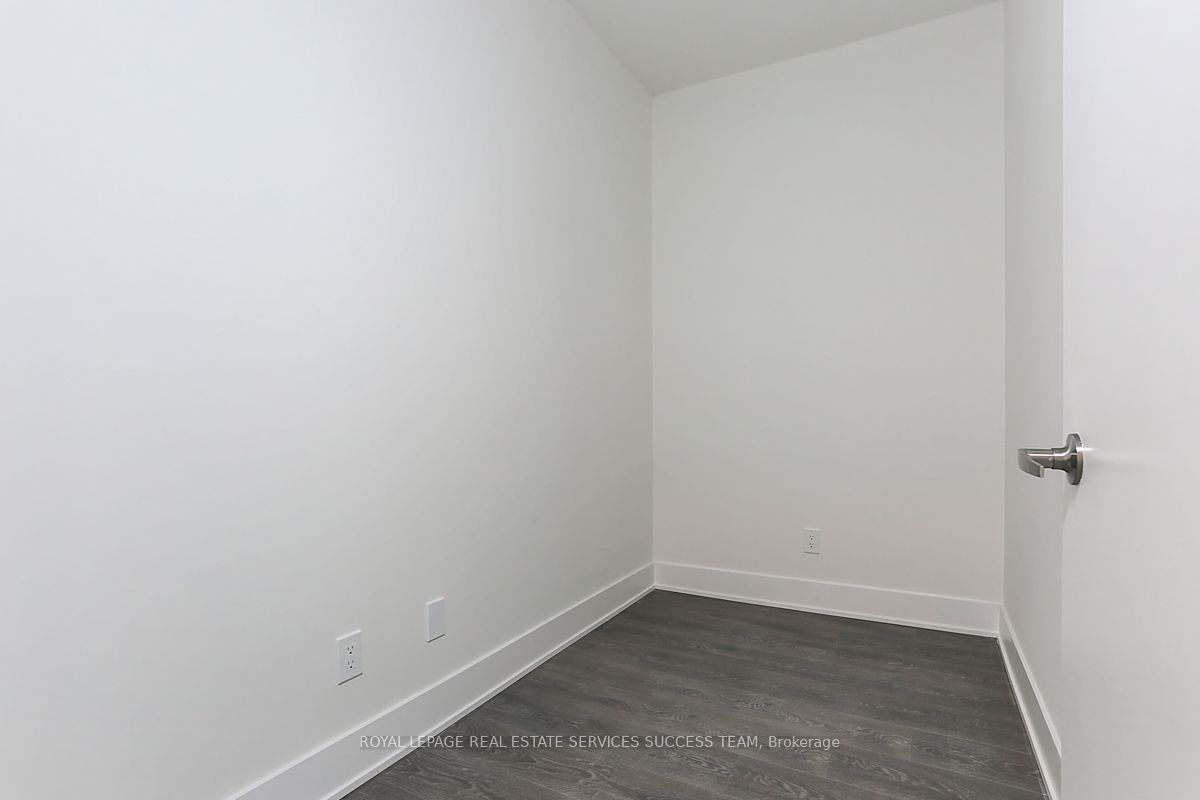 188 Fairview Mall Dr, unit 1710 for rent