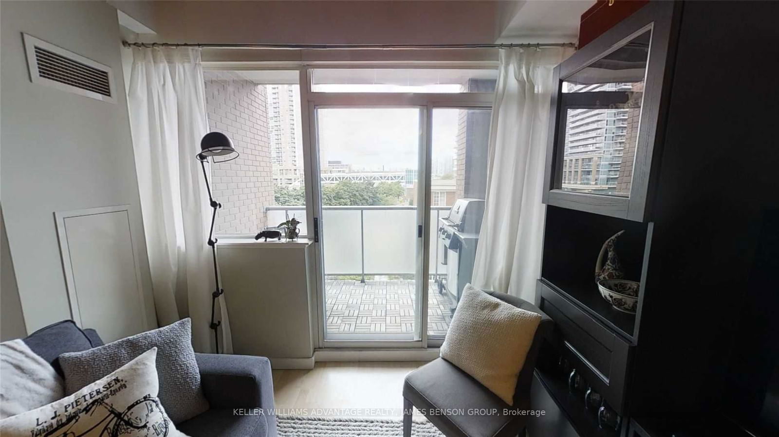 1 Shaw St, unit 423 for sale - image #7