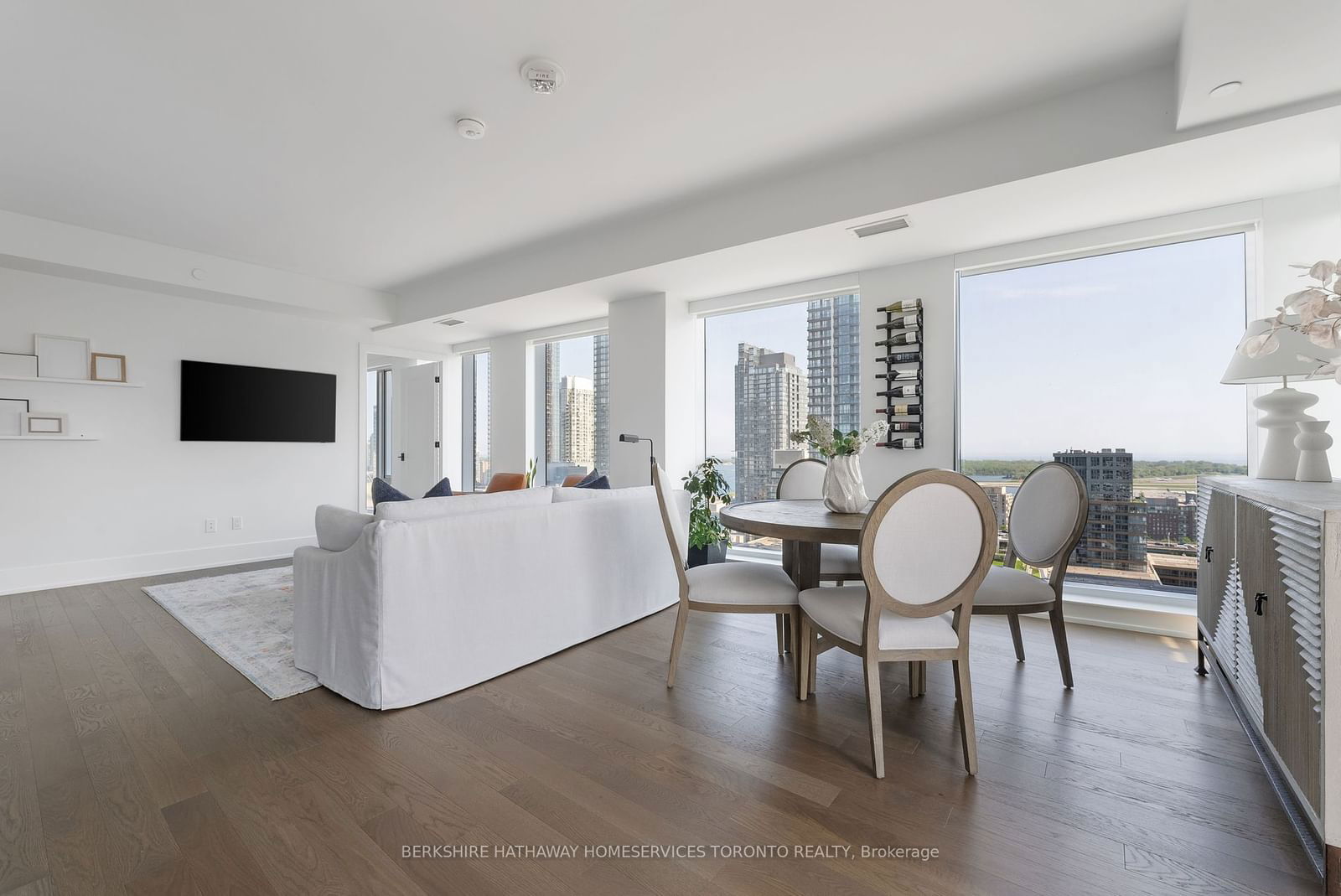 480 Front St W, unit 1715 for sale - image #3