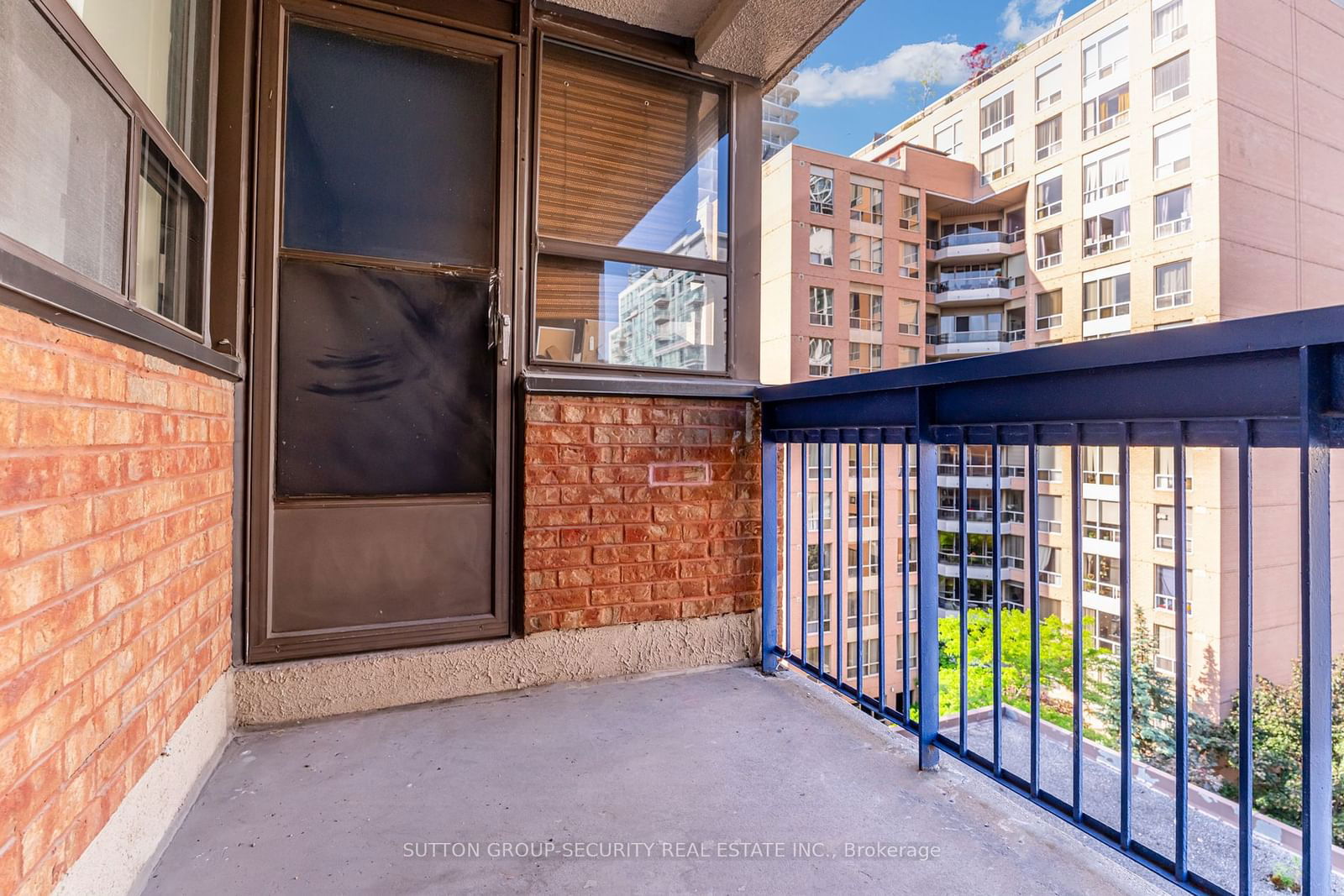 105 McCaul St, unit 808 for sale - image #23